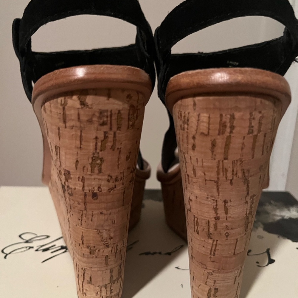 NEW. Elizabeth and James black suede wedges size 7 - Picture 3 of 11